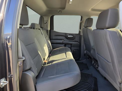 Used 2024 Chevrolet Silverado 1500 Custom Trail Boss w/ LPO, Dark Essentials Package image 10