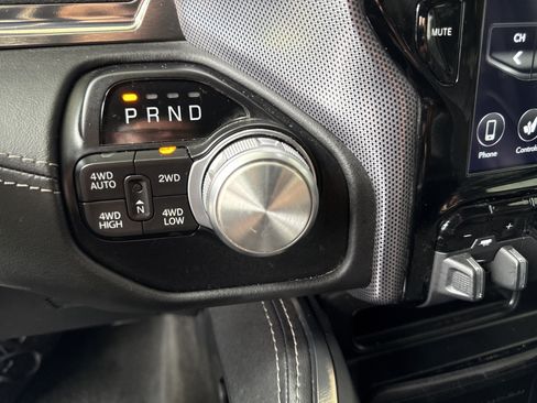 Used 2020 RAM 1500 Limited w/ Black Appearance Package AWD/4WD image 29