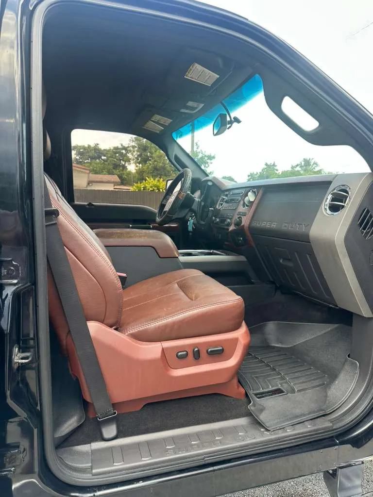 Used 2012 Ford F250 King Ranch w/ King Ranch w/Chrome Pkg AWD/4WD image 13