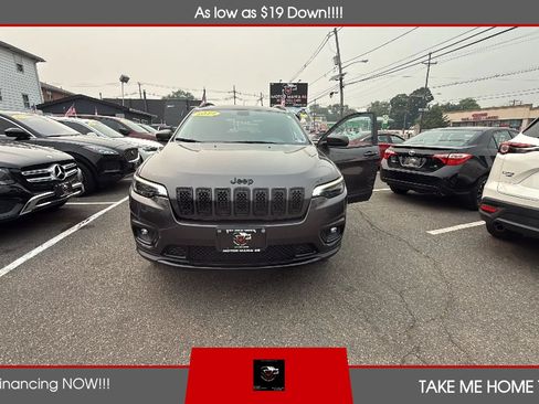 Used 2019 Jeep Cherokee Latitude Plus AWD/4WD image 1