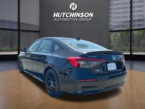 Used 2023 Honda Civic Sport image 5