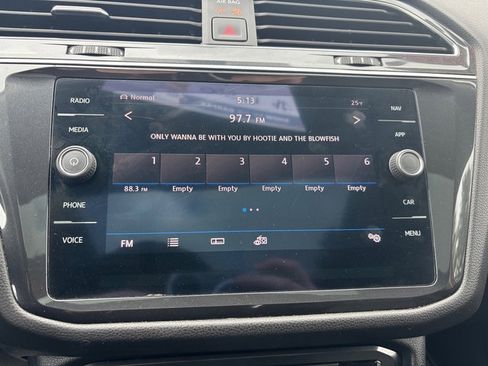 Used 2019 Volkswagen Tiguan SEL image 20