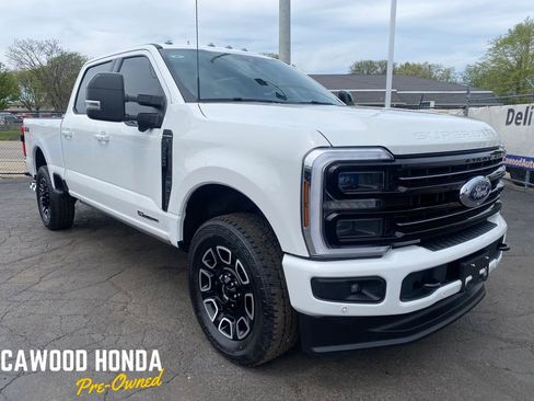 Used 2025 Ford F250 Platinum AWD/4WD image 1
