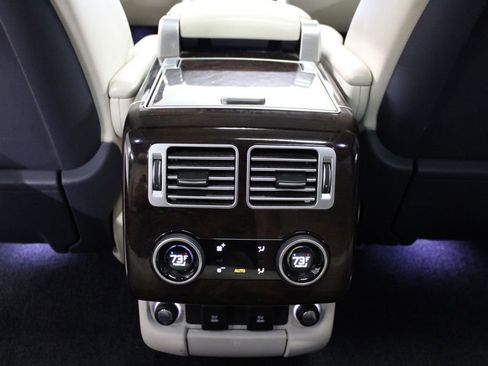 Used 2020 Land Rover Range Rover Long Wheelbase HSE image 36