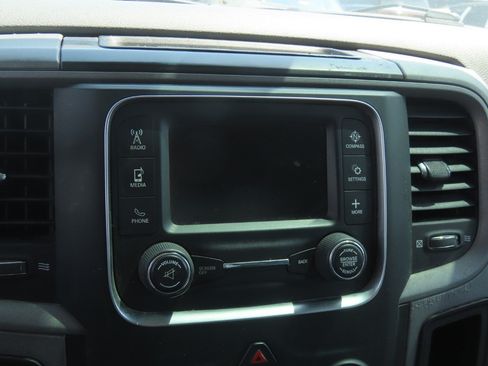 Used 2018 RAM 3500 Tradesman w/ Chrome Appearance Group AWD/4WD image 24