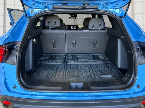 Used 2024 Chevrolet Trax RS w/ Sunroof Package image 12