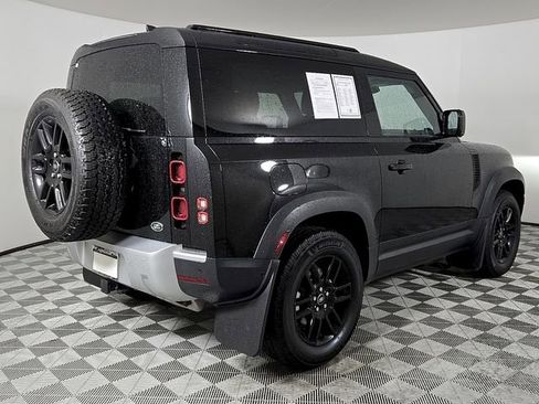 Used 2023 Land Rover Defender 90 SE image 5