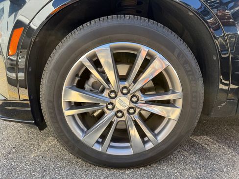Used 2022 Cadillac XT6 Premium Luxury AWD/4WD image 7
