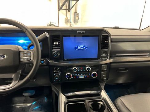 Used 2025 Ford F250 Lariat w/ Lariat Ultimate Package image 16