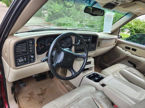 Used 2002 Chevrolet Suburban LT AWD/4WD image 21