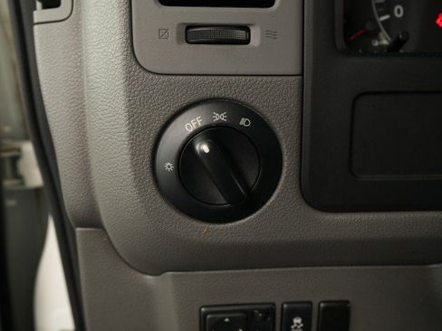 Used 2016 Nissan NV 3500 SV w/ SV Technology Package RWD image 29