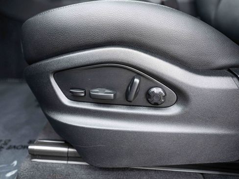Certified 2026 Porsche Cayenne AWD/4WD image 20
