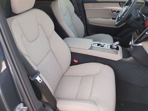 Used 2026 Volvo XC90 B5 Plus w/ Protection Package Premier image 21