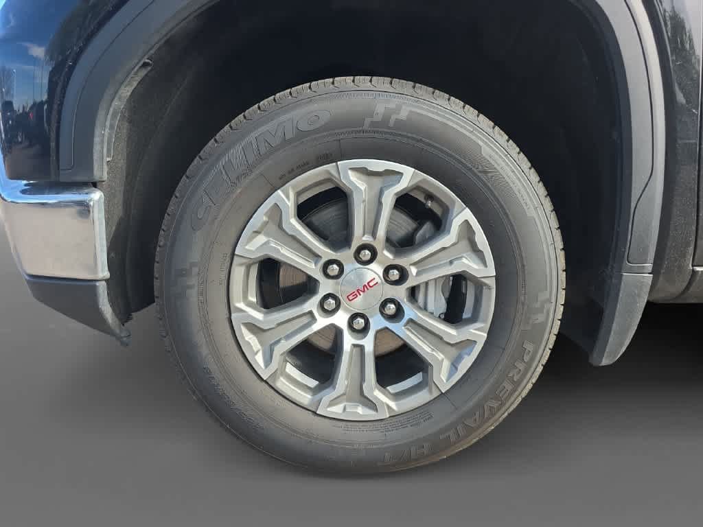 Used 2025 GMC Sierra 1500 SLT AWD/4WD image 14