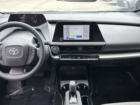 Used 2023 Toyota Prius LE FWD image 13
