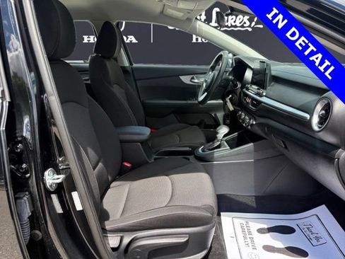Used 2024 Kia Forte LXS w/ LXS Technology Package FWD image 15