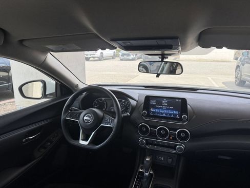 Used 2025 Nissan Sentra SV FWD image 28