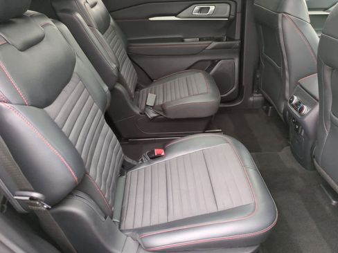 Used 2025 Ford Explorer ST-Line w/ Premium Package image 21