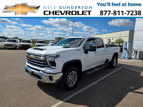 Used 2025 Chevrolet Silverado 3500 LTZ w/ LTZ Premium Package AWD/4WD image 3