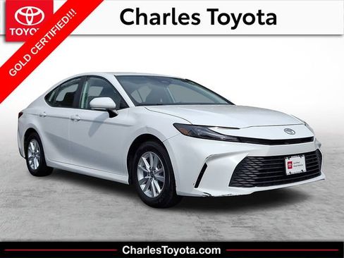 Certified 2025 Toyota Camry LE FWD image 1