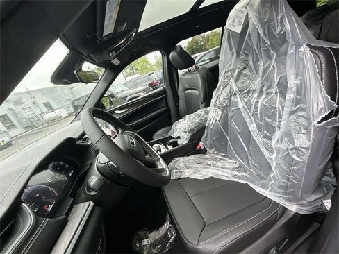 New 2025 Jeep Grand Cherokee L Limited image 11