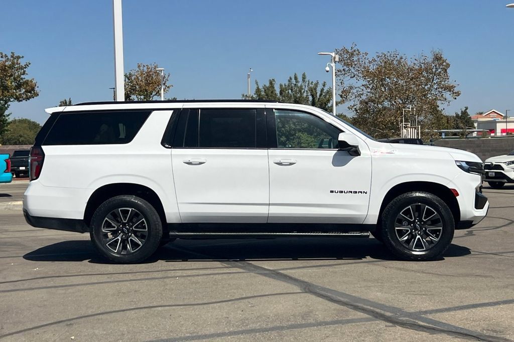 Used 2022 Chevrolet Suburban Z71 w/ Max Trailering Package AWD/4WD image 3