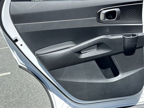 New 2026 Kia Sorento LX FWD image 23