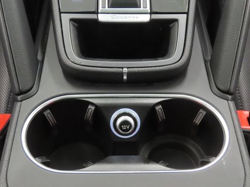 Certified 2023 Porsche Cayenne Coupe AWD/4WD image 29