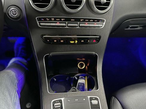 Used 2020 Mercedes-Benz GLC 300 4MATIC image 25