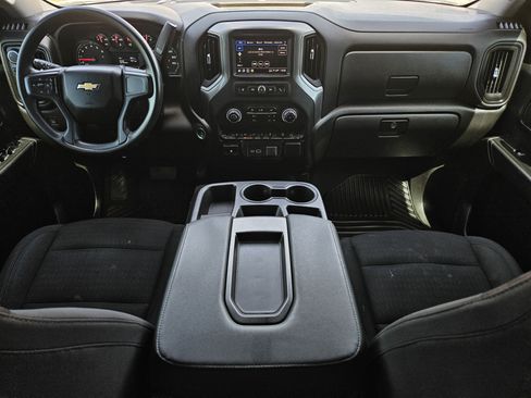 Used 2024 Chevrolet Silverado 2500 Custom w/ Custom Value Package image 32