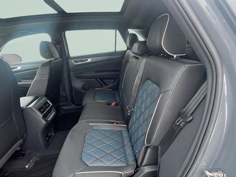 New 2026 Volkswagen Atlas Cross Sport SEL Premium R-Line image 22