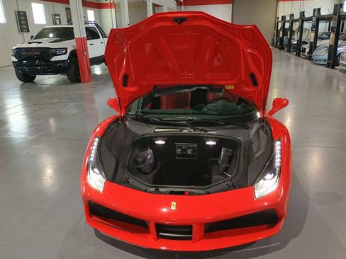Used 2019 Ferrari 488 GTB RWD image 26