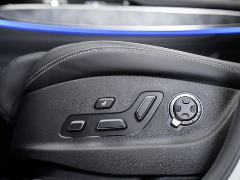 Used 2025 Genesis GV70 3.5T Sport w/ Sport Advanced Package image 10