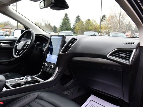 Used 2024 Ford Edge SEL w/ Convenience Package image 14