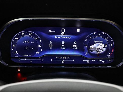 Used 2023 Chevrolet Suburban Premier w/ Premium Package 2 image 40