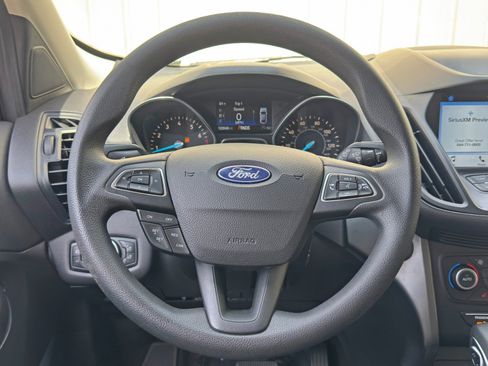 Used 2019 Ford Escape SE FWD image 18