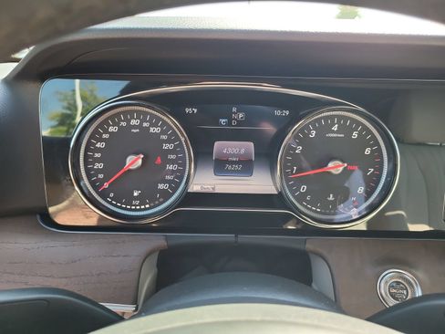Used 2018 Mercedes-Benz E 300 image 15