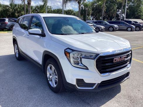 Used 2022 GMC Terrain SLE FWD image 6
