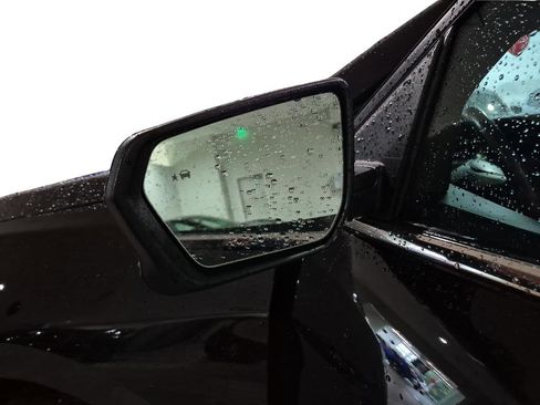 Used 2023 Chevrolet Equinox LT FWD image 10