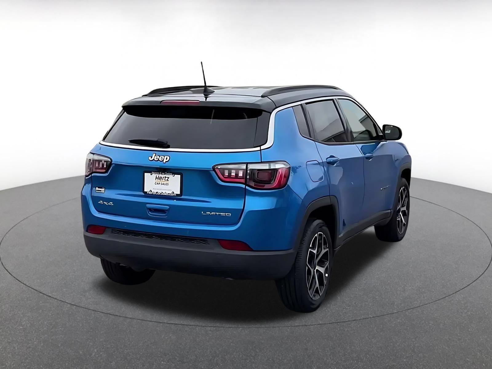 Used 2025 Jeep Compass Limited AWD/4WD image 13