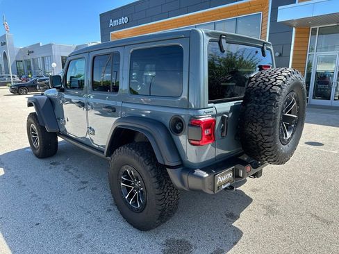 Used 2025 Jeep Wrangler Unlimited Sport AWD/4WD image 9