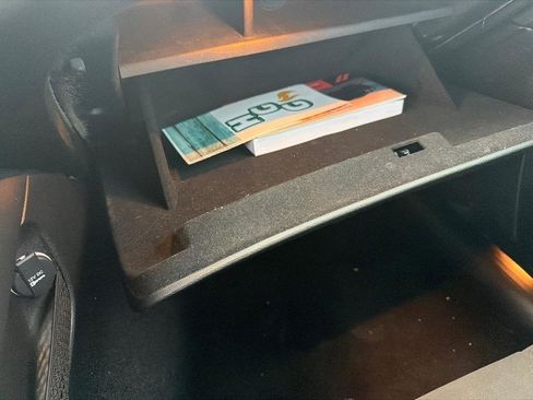 Used 2020 Dodge Challenger SXT image 23