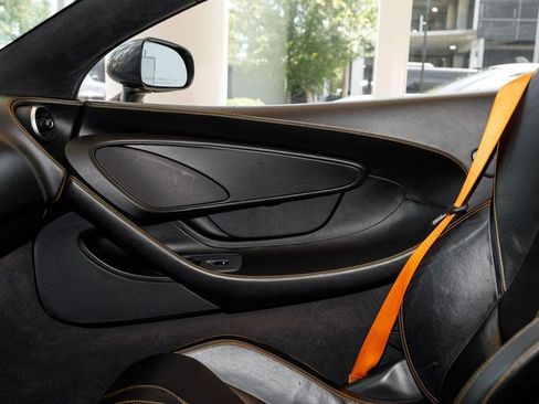 Used 2019 McLaren 570S Spider RWD image 26