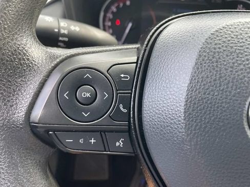Used 2024 Toyota RAV4 XLE FWD image 31