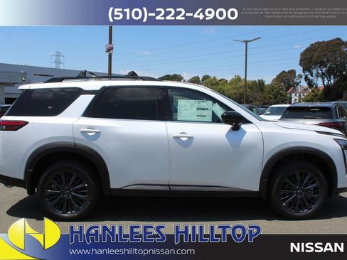 New 2026 Nissan Pathfinder SL w/ SL Premium Package AWD/4WD image 6