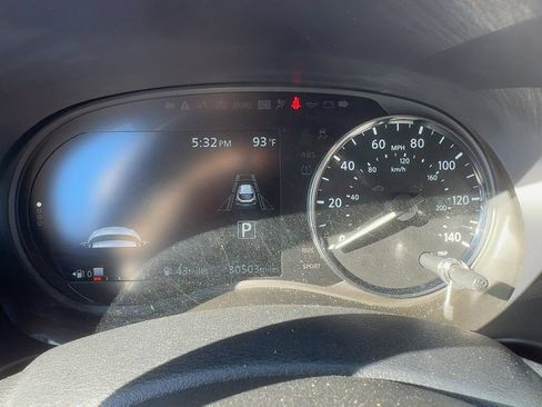 Used 2024 Nissan Kicks SR w/ SR Premium Package FWD image 16