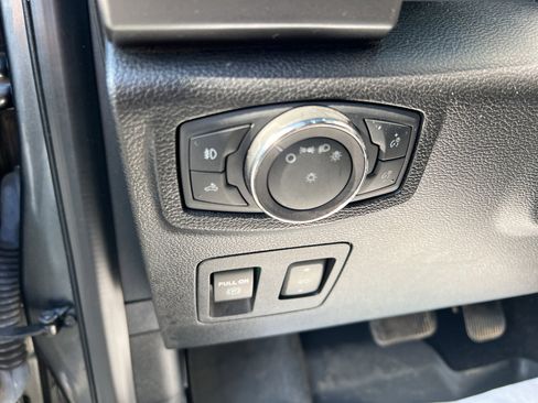 Used 2019 Ford F150 XLT w/ Equipment Group 302A Luxury image 22