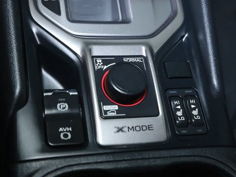 Used 2023 Subaru Forester Premium AWD/4WD image 30