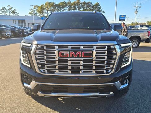 Used 2025 GMC Yukon XL Denali image 8
