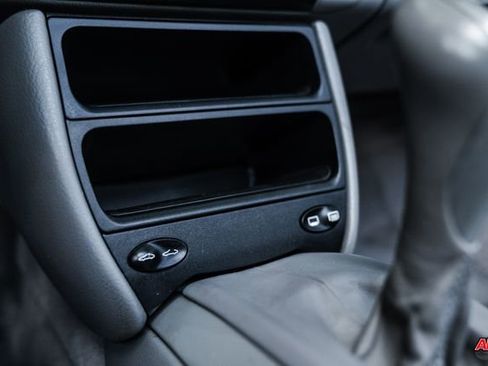 Used 2002 Porsche 911 Targa image 16